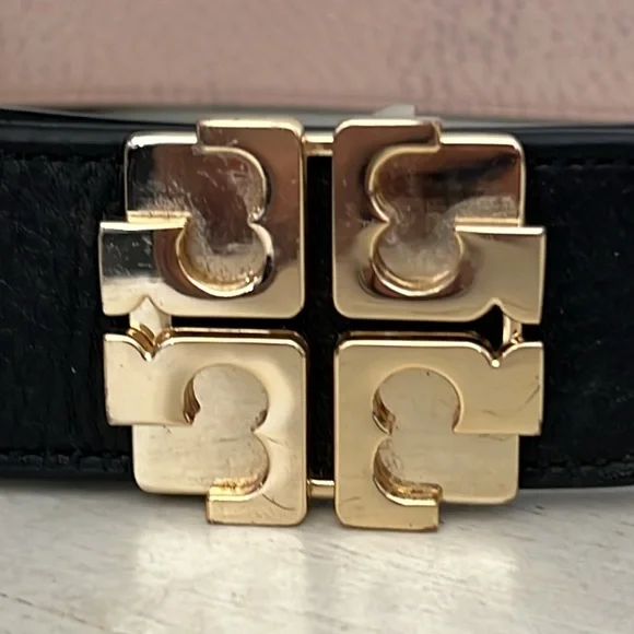Tory Burch Reversible Leather belt size 30” - 34” x 1.5” w - Picture 2 of 5